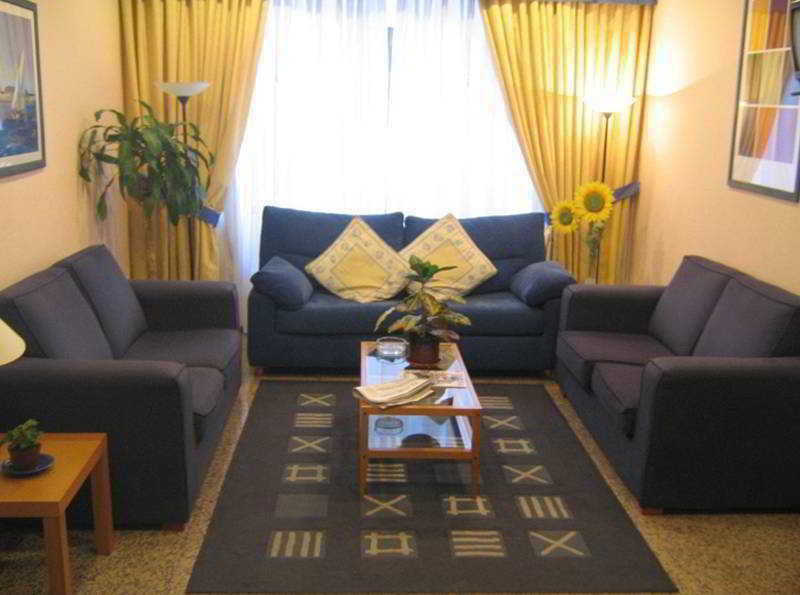 Stylish City Apartamentos Madrid Room photo