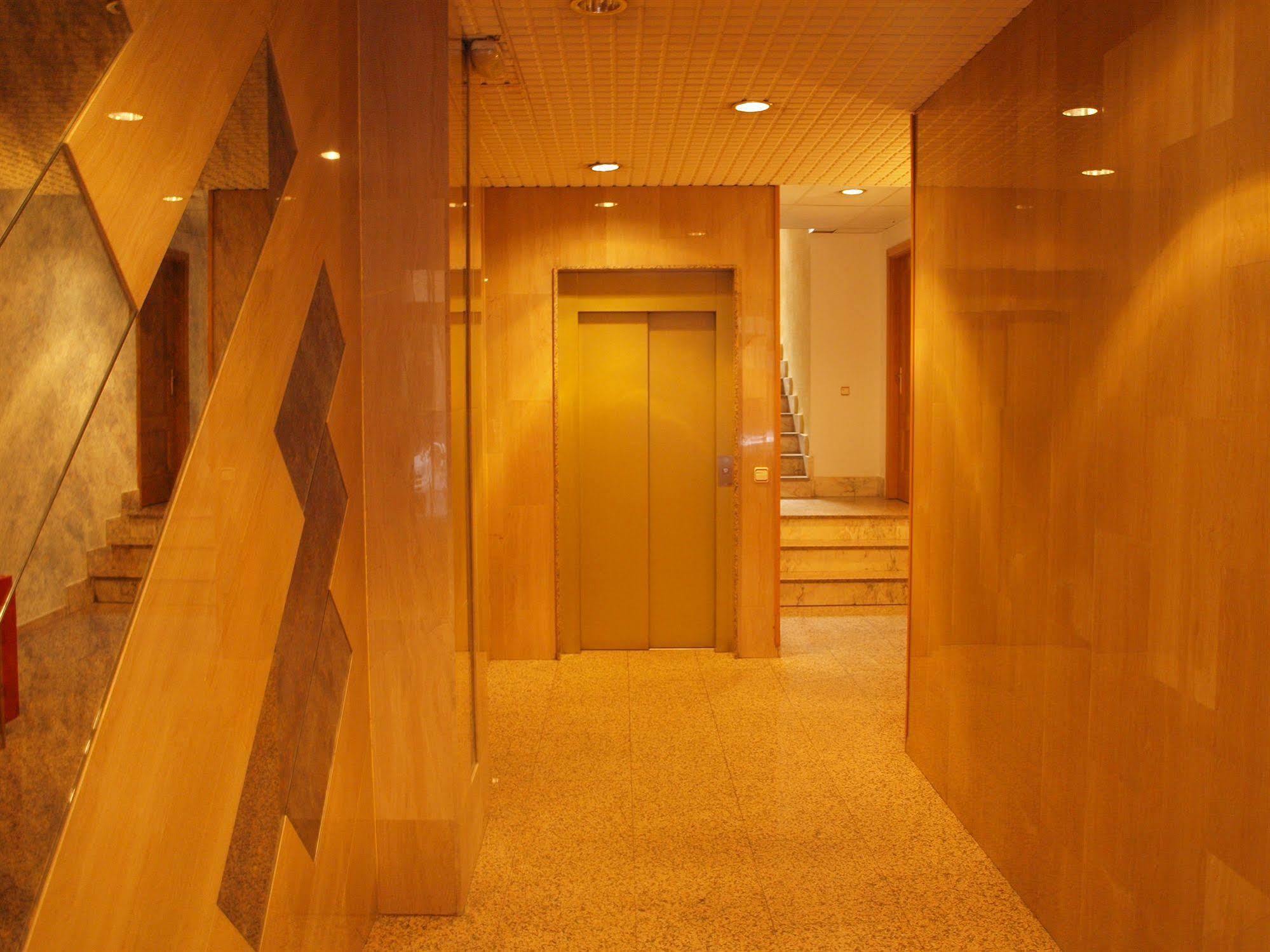 Stylish City Apartamentos Madrid Exterior photo